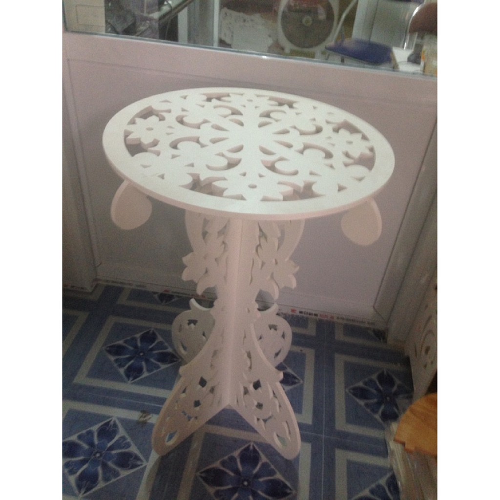 Bàn tròn cách điệu