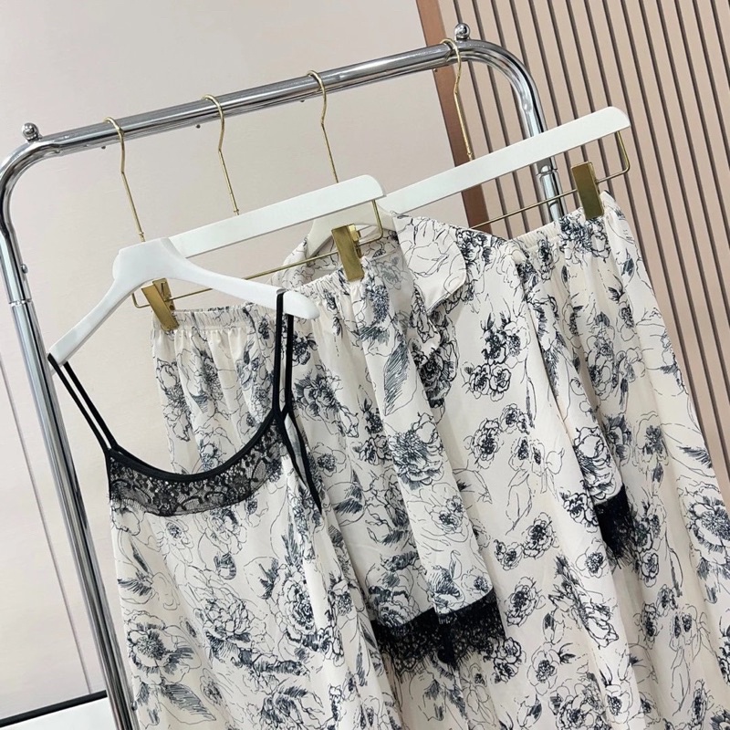 bộ ngủ pyjama mặc nhà hoa hồng cao cấp áo dây+ quần đùi+ áo ngắn tay + quần dài mặc bốn mùa đều phù hợp