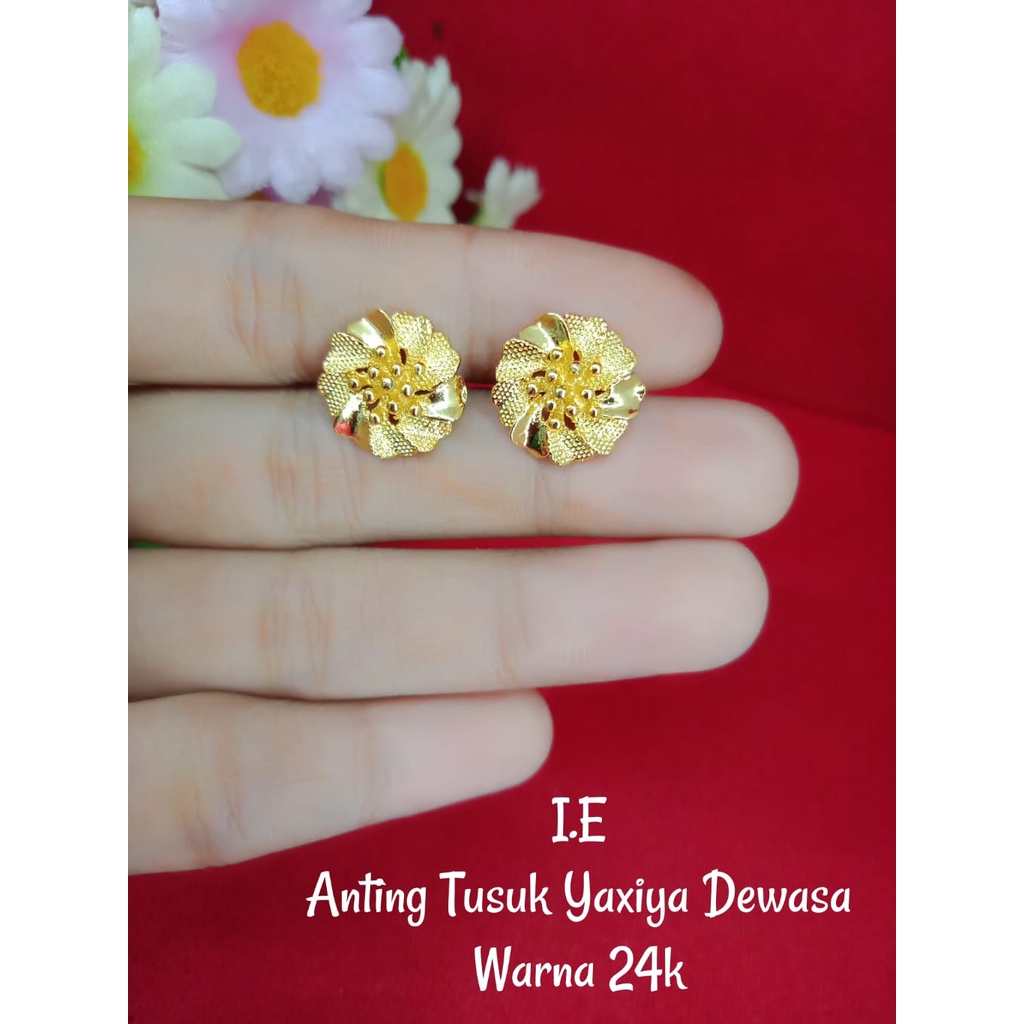 Bông Tai Mạ Vàng 24K Hình Hoa Hồng Sang Trọng