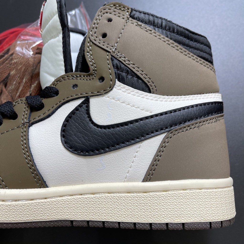 ✔️ Giày Jordan 1 High Travis Scott Cao Full Box Phụ Kiện ✔️