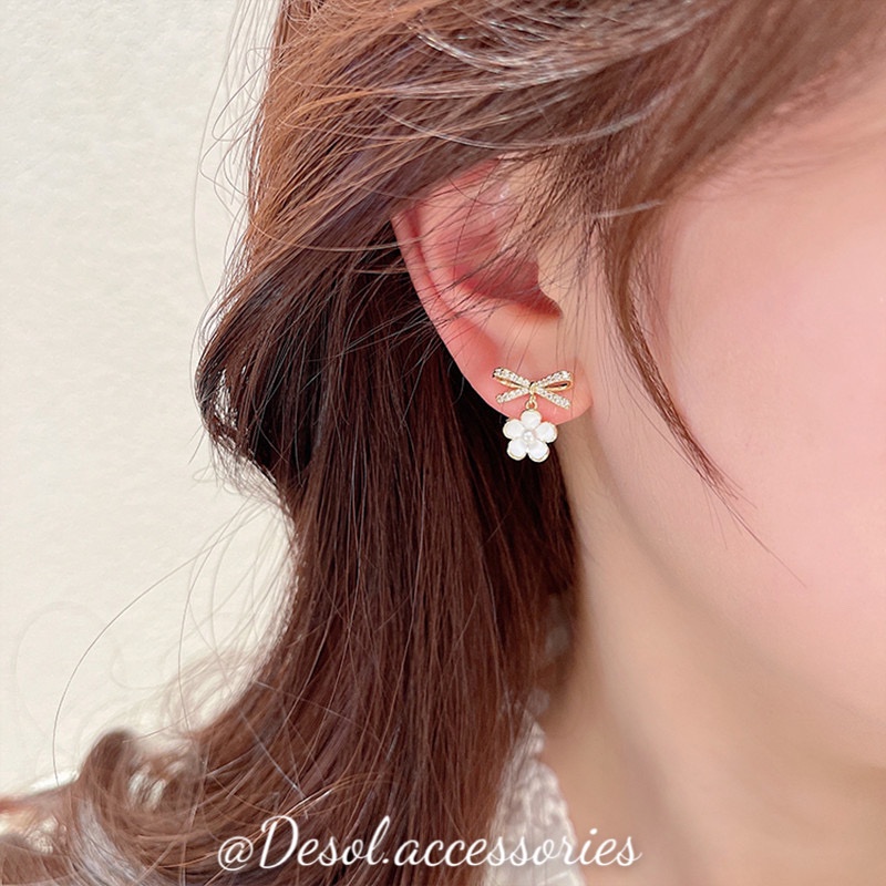 Khuyên tai, bông tai mặt nơ đính đá Mix hoa mơ phong cách Anthea ER107 Desol.accessories