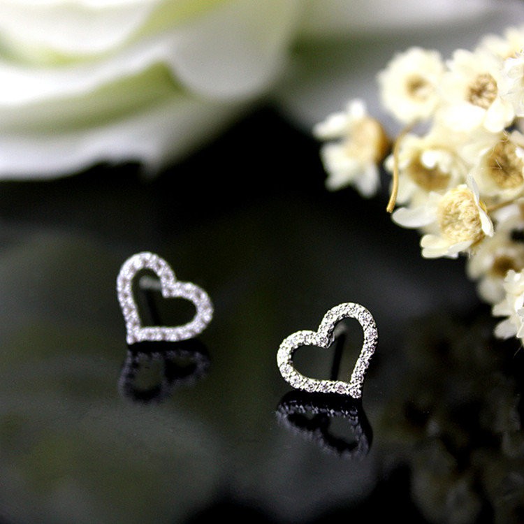 Bông tai thép đính đá zircon toàn bộ bề mặt hình trái tim rỗng lấp lánh không phai màu phong cách Nhật Hàn cho nữ