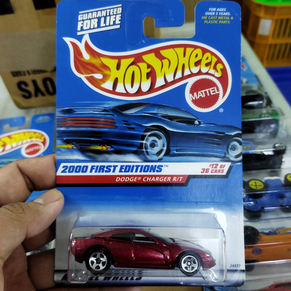 Xe Mô Hình Chính Hãng HotWheels - Dodge Charger R/T (card cỗ năm 2000)