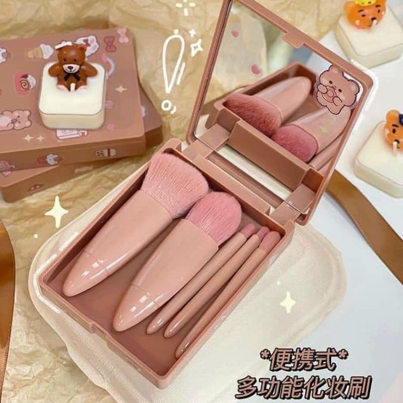 BỘ 5 CỌ TRANG ĐIỂM KÈM HỘP GƯƠNG SIÊU CUTE