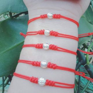 Chỉ đỏ may mắn mic bi bạc Ta