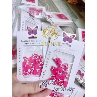 Charm gấu hồng 20viên