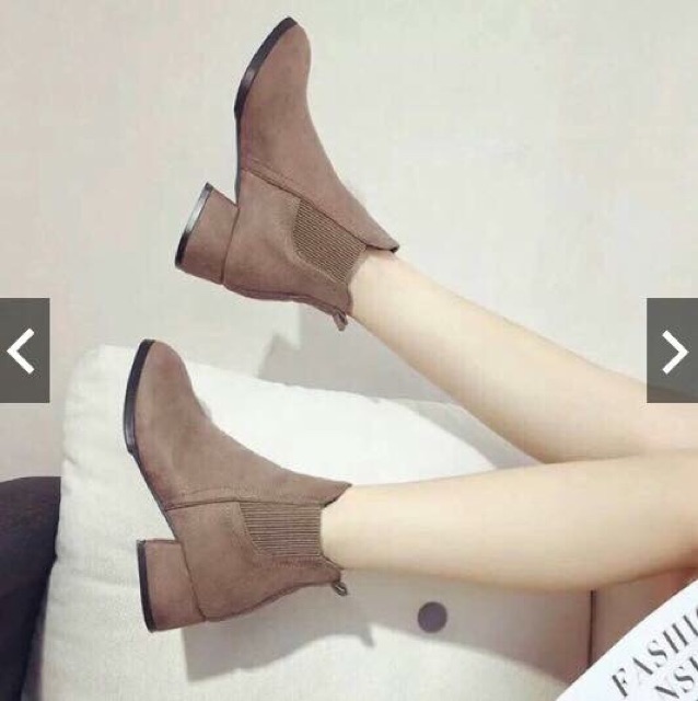 Giày da lộn quai trong