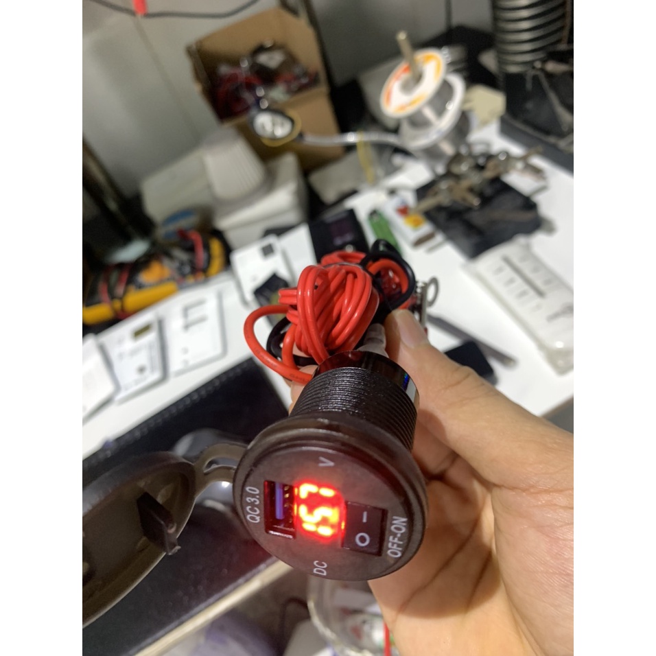 Sạc Nhanh Qc 3.0 20W 5v3A 9v2A 12v 1.5A Có Đèn Led Hiển Thị Cho Ô Tô, xe máy
