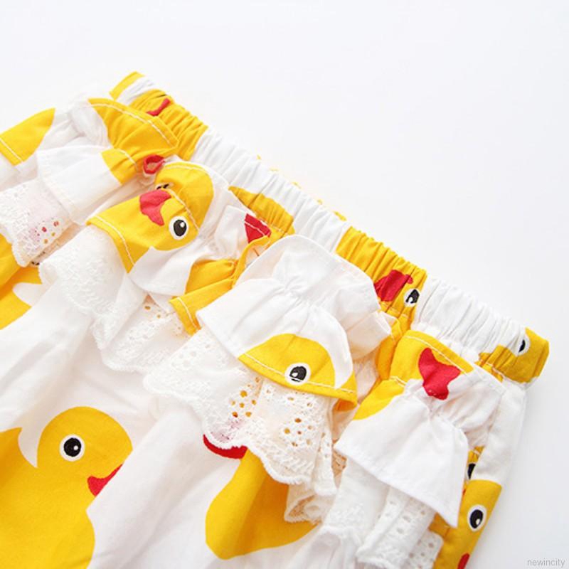 Bộ quần áo gồm 2 món áo không tay hình vịt vàng dễ thương + quần cho bé gái
