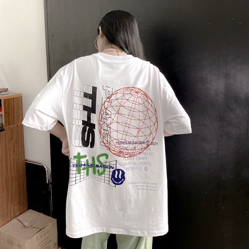 Áo Thun Unisex TeeHolic Địa Cầu Logo THS - Màu Đen Trắng