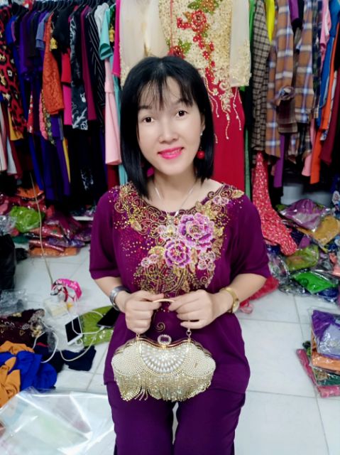 Bộ thêu hoa đá. Tay lỡ