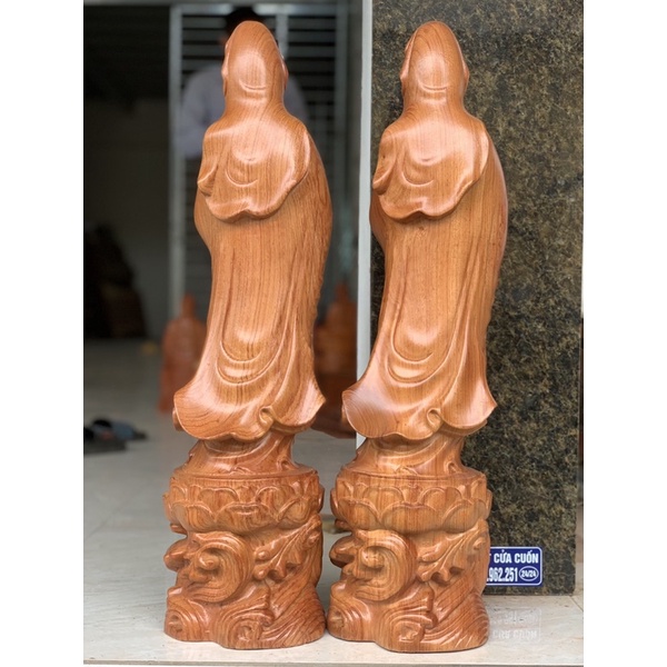 Tượng Phật Quan âm đứng gỗ hương