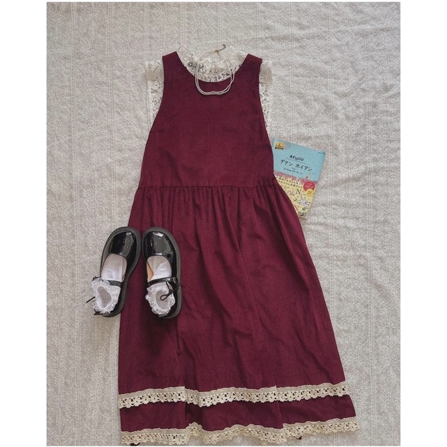 Đầm yếm xinh xắn