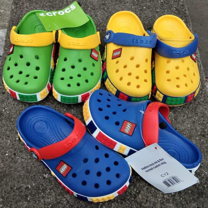 Crocs Giày Sandal Hình Cá Sấu Lego Độc Đáo Cho Bé