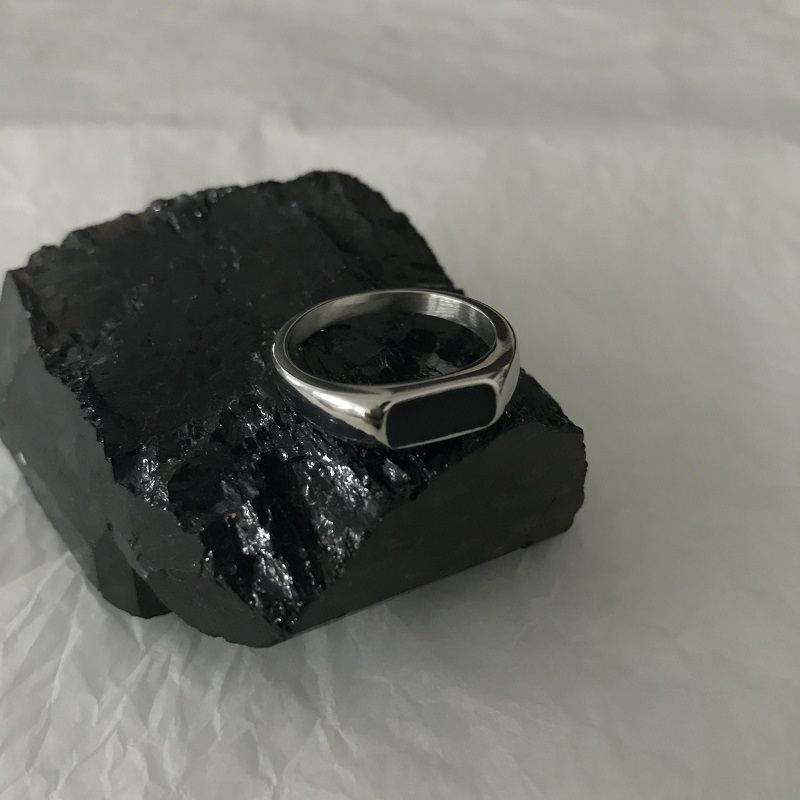 Nhẫn Thép Titan Màu Đen Phong Cách Hip Hop Cá Tính Hợp Thời Trang Cho Nam Và Nữ