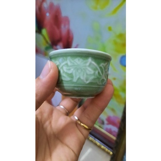 chén ngọc xanh uống trà