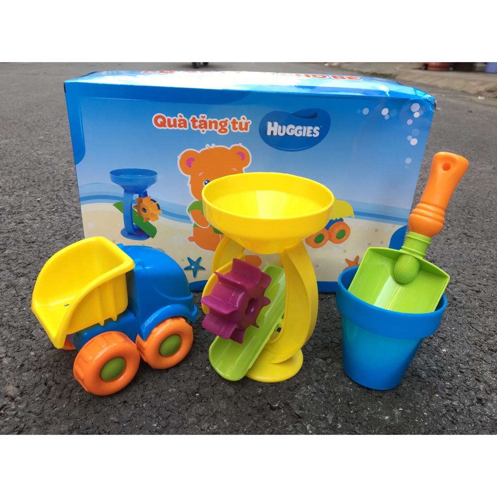 BỘ ĐỒ CHƠI XÚC CÁT QUÀ TẶNG TỪ HUGGIES