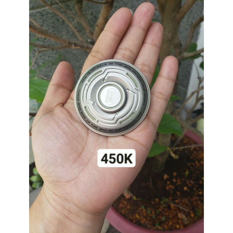 Spinner dạ quang UFO