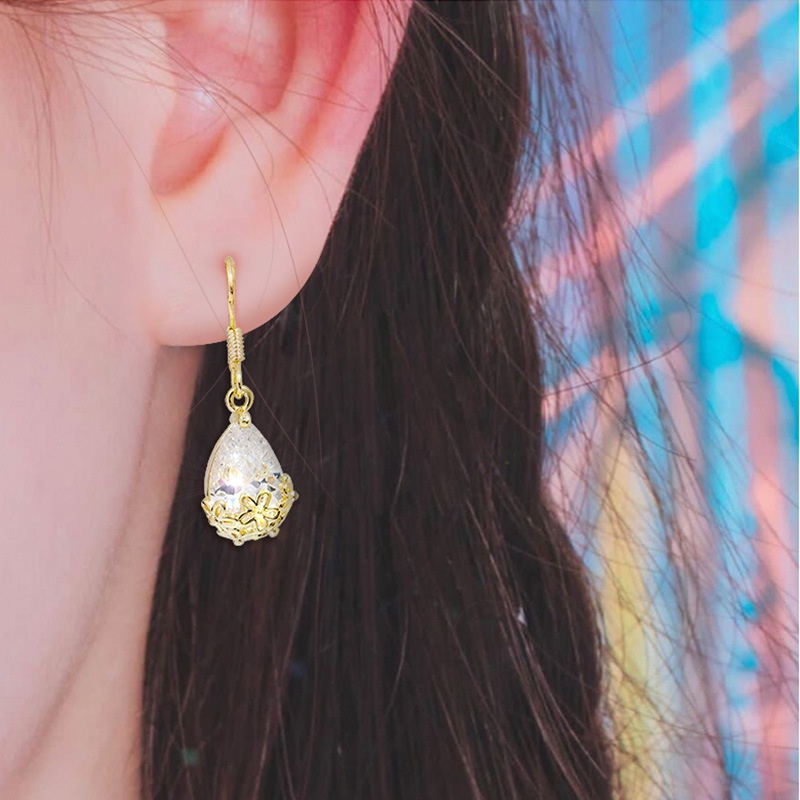 Khuyên tai tòn ten đá zircon lấp lánh sang trọng