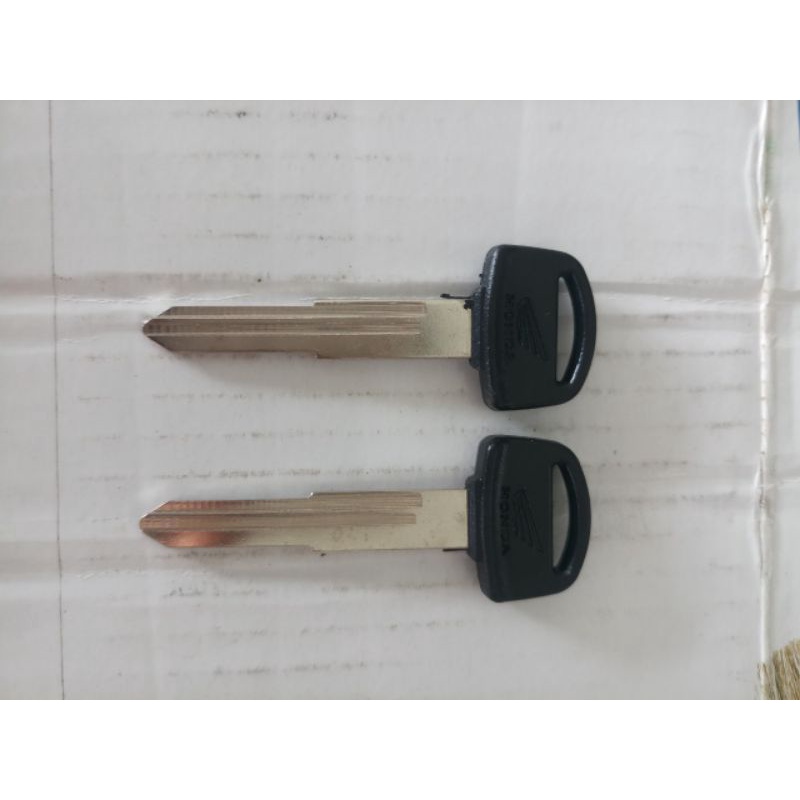 Cặp phôi chìa khoá xe HONDA Cub đời mới ( loại rảnh kép , bên phải )