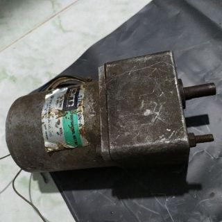 Motor giảm tốc