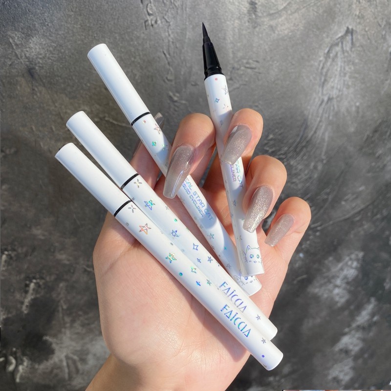 Bút Kẻ Mắt Dạng Gel Chống Thấm Nước Thiết Kế Hình Ngôi Sao/Mèo Kitty