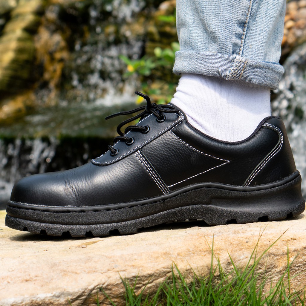 Giày Bảo Hộ Lao Động Nam Da Bò Mũi Thép Chống Đinh Chống Cháy Đi Công Trình SB1