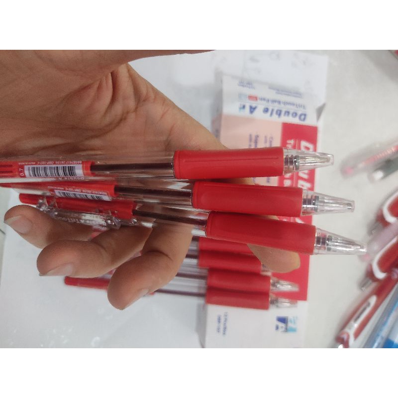 12 cây bút Double A đỏ