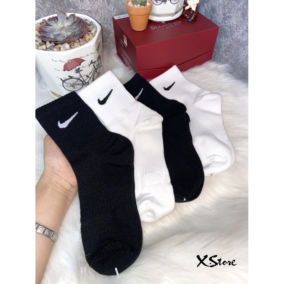 Tất Thể Thao Nam Nữ logo Thêu NIKE cổ cao Đen + Trắng chất liệu Cotton Loại 1 - Vớ Lửng đẹp X.Store SP001020