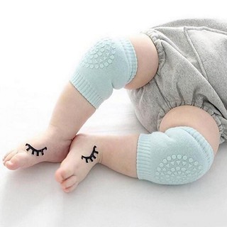 Tất tập bò cho bé