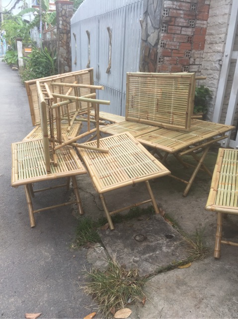 Bàn tre xếp phủ bóng