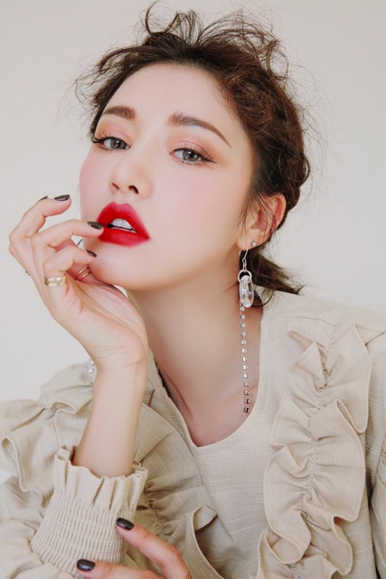 Son kem lì 3CE Velvet Lip Tint Màu #PRIVATE - Đỏ Lạnh