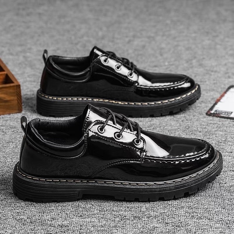 Giày Urban da bóng