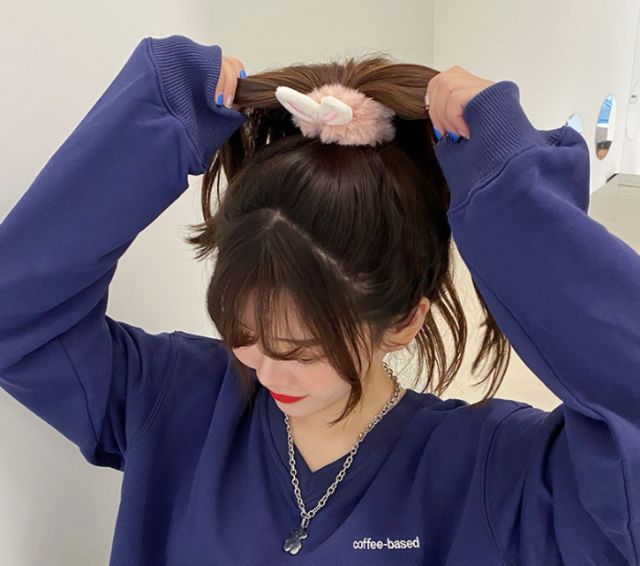 Cột tóc lông tai thỏ sang trọng