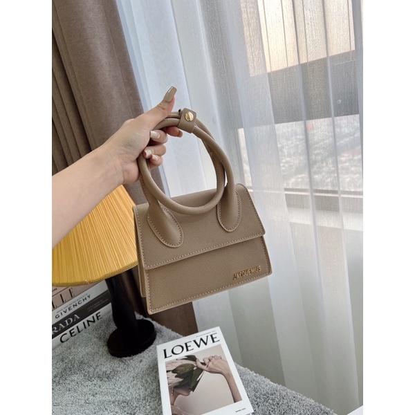 Túi jacquemus mang phong cách thời trang nữ sang trọng