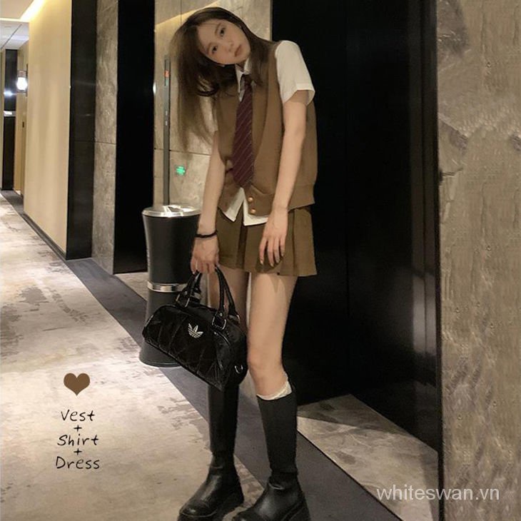 Set Áo Sơ Mi Ngắn + Áo Vest Dệt Kim + Chân Váy Xếp Ly Phong Cách Hàn Quốc Thời Trang Mùa Hè Mới 2021 Cho Nữ | BigBuy360 - bigbuy360.vn