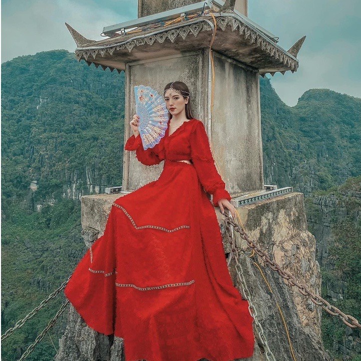 Đầm maxi đi biển váy maxi lông đỏ khoét viền tay dài đi Ninh Bình đẹp