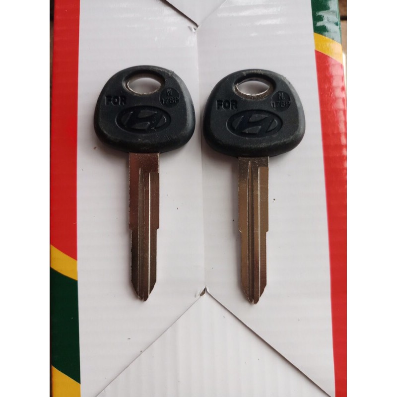 Phôi chìa khoá xe HUYNDAI rảnh trái ( combo 2 chìa )