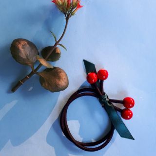 Cột tóc hoa rơi cổ trang
