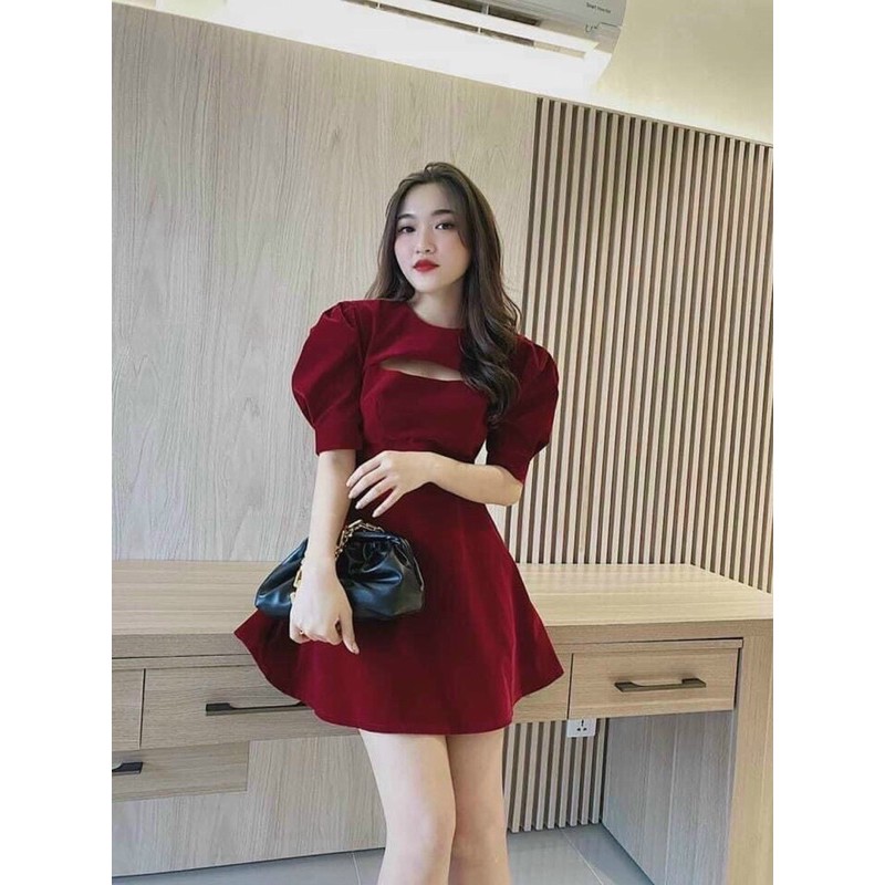 g- đầm nhung xoè khoét ngực, màu đỏ