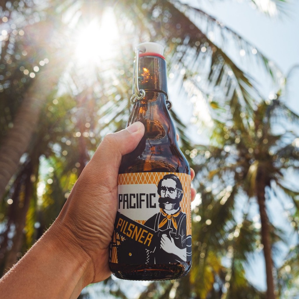 [Nowship] Bia thủ công Barett - Pacific Pilsner (chai 330ml)