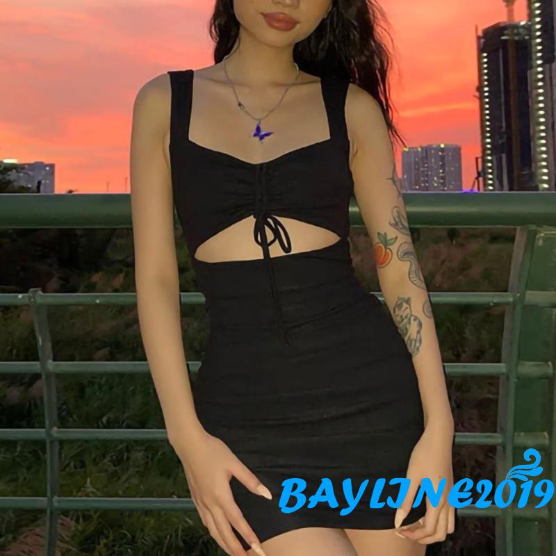 Đầm cổ chữ v hở lưng màu trơn có dây rút cho người lớn