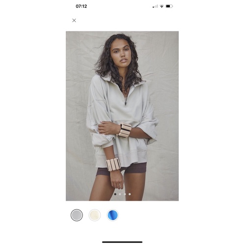 - Áo Hoodie nỉ da cá
