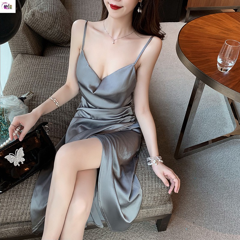 Đầm hở lưng dáng dài xẻ tà quyến rũ cho đi biển