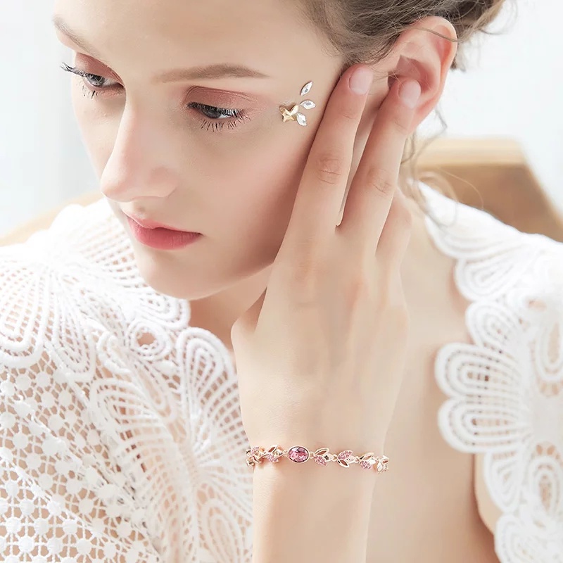 Lắc Tay Đá Nữ Cao Cấp mẫu Pha Lê Swarovski - Vòng Tay Đá mẫu tự thiết kế của M.Lady Jewelry