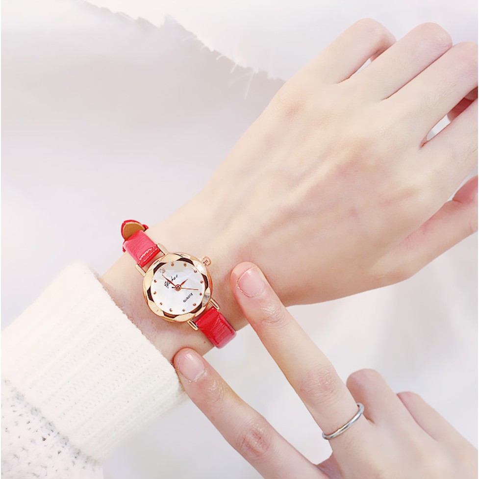 [CỰC ĐẸP] ĐỒNG HỒ NỮ DÂY DA YUHAO V3 HOT GIRL DÂY NHUYỄN NHỎ XINH | BigBuy360 - bigbuy360.vn