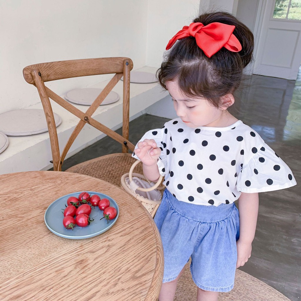 Set Áo Tay Bèo Chấm Bi, Quần Đùi Jean cho bé gái SEKA KIDS 2102.06