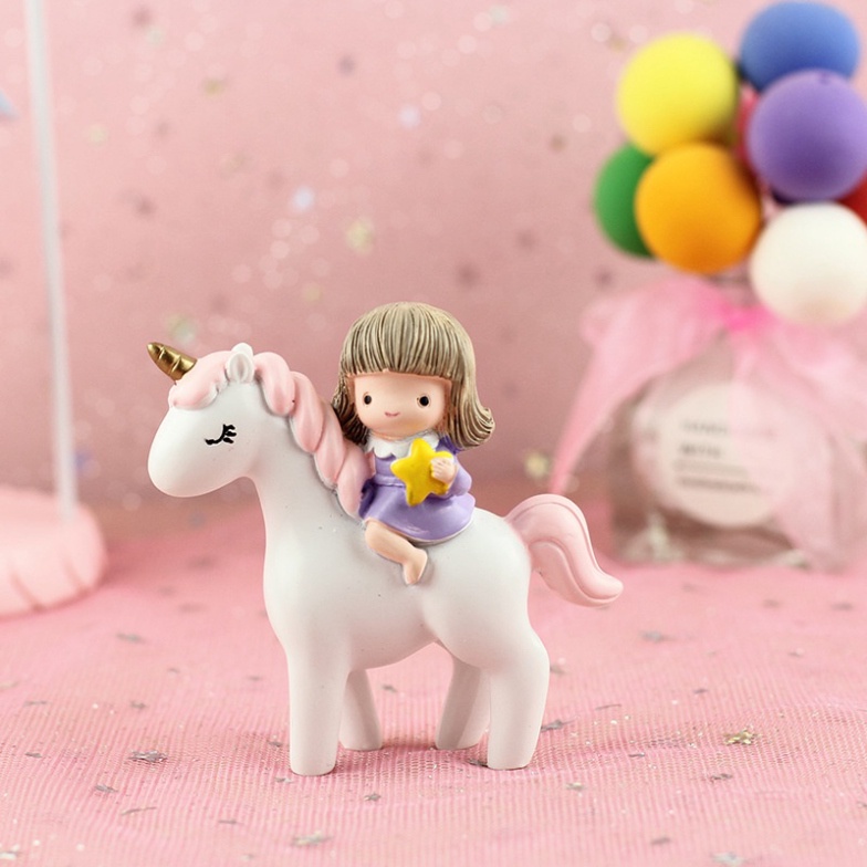 trang trí bánh kem sinh nhật [FREESHIP❤️] bé gái cưỡi ngựa dễ thương