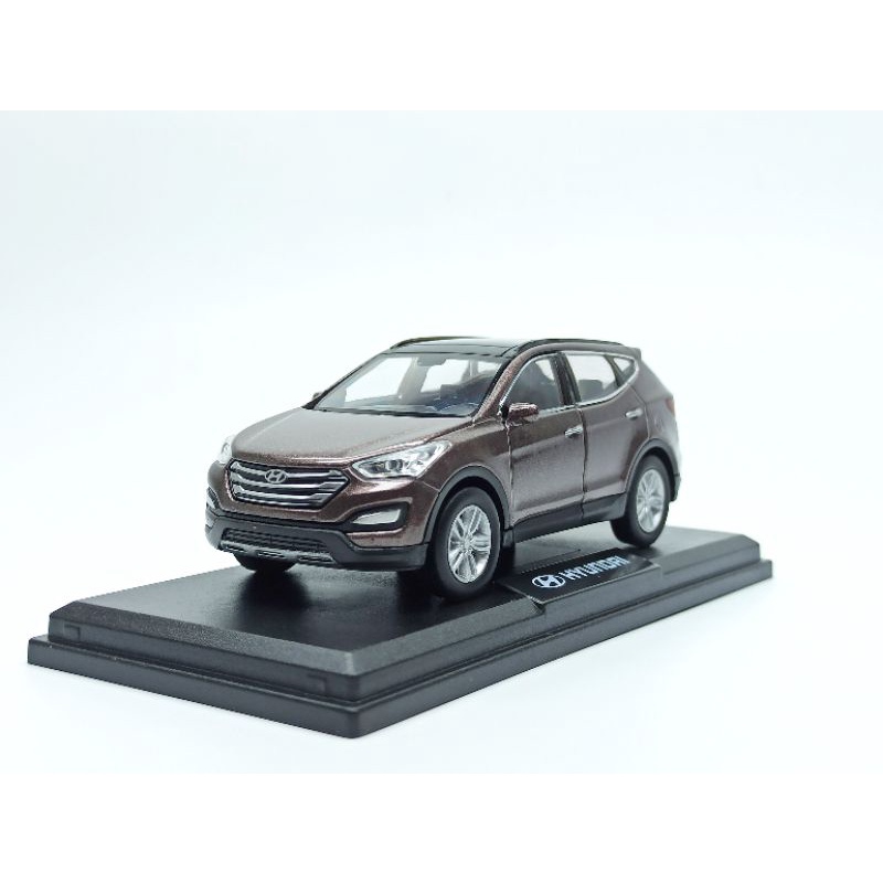 Mô hình xe Hyundai Santa Fe 2014