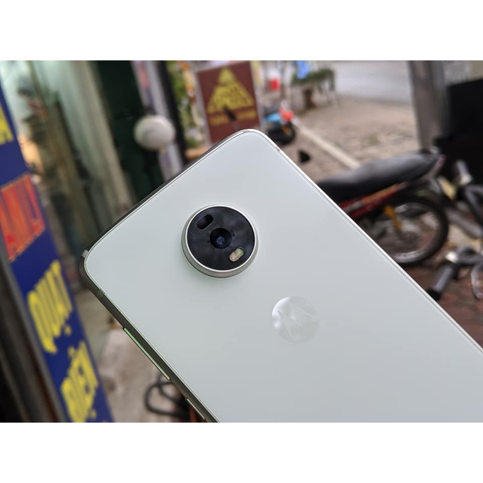 Điện Thoại Motozola Moto Z4 Điện thoại 5G Vân tay trong màn hình|| 4/128GB Camera 48meapixel || Duy nhất tại Playmobile